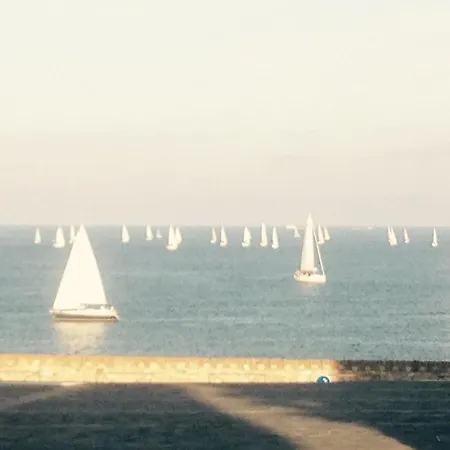 Bastion.vue Mer Et Remparts.entre Vielle Ville Et Plages أنتيب